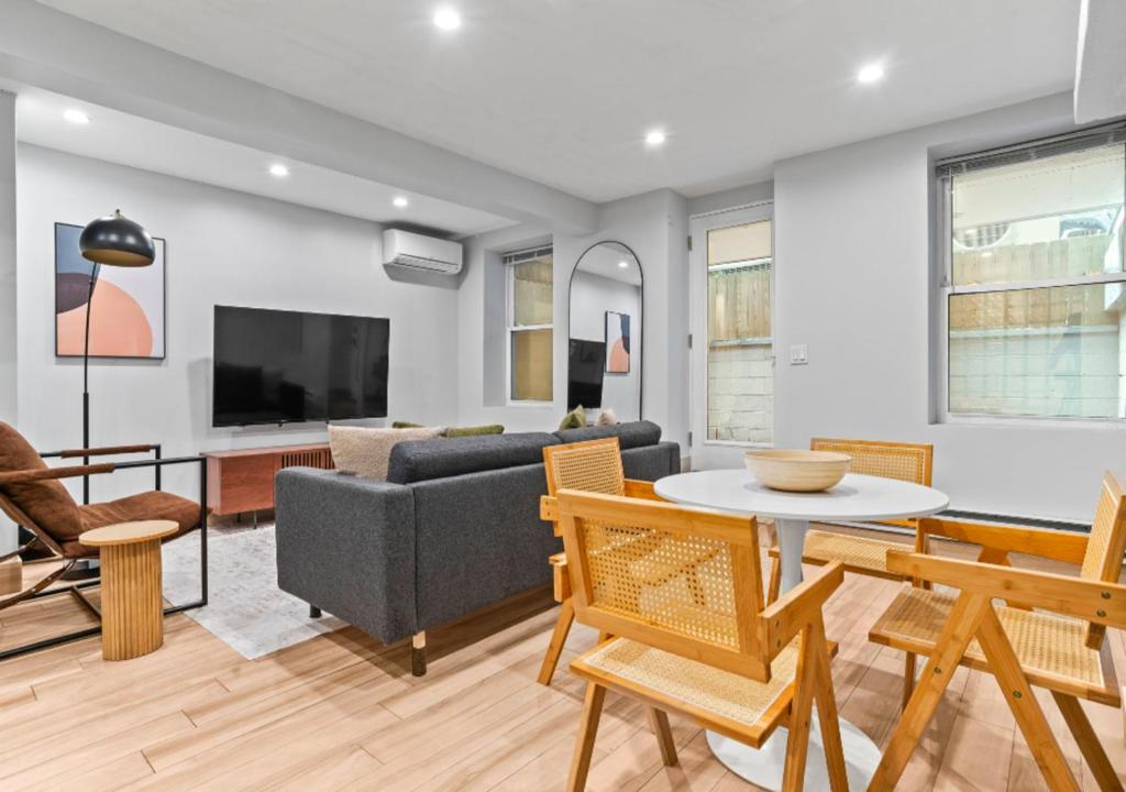 رزرو هتل و هاستل، طراح 2BD 2 BA در UES, رزرو هتل و هتل آپارتمان