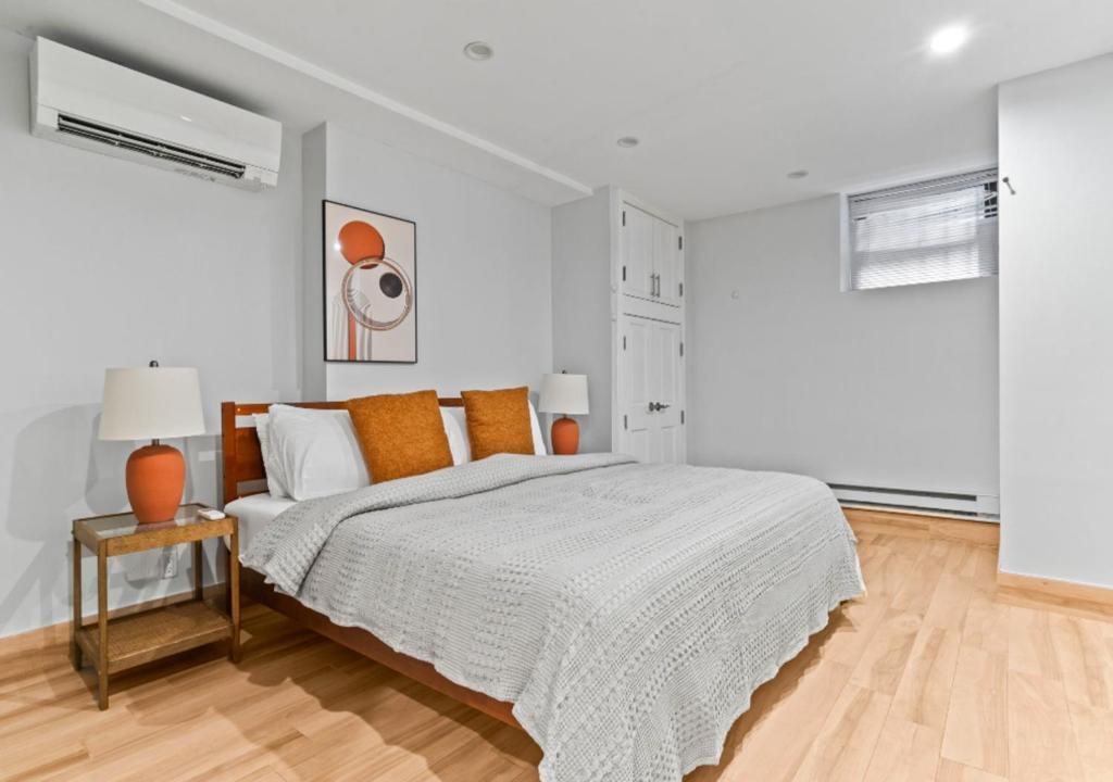 رزرو هتل، طراح 2BD 2 BA در UES | 09037376597