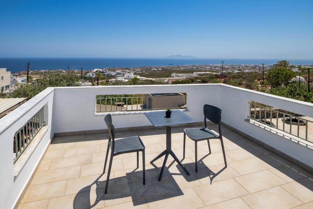 Hillside Elegance - 19