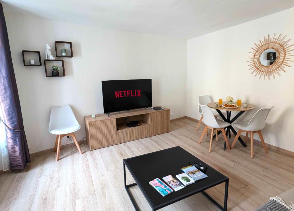Gallery image of Hyper-centre Melun, 2 pièces, Wi-Fi et Netflix in Melun