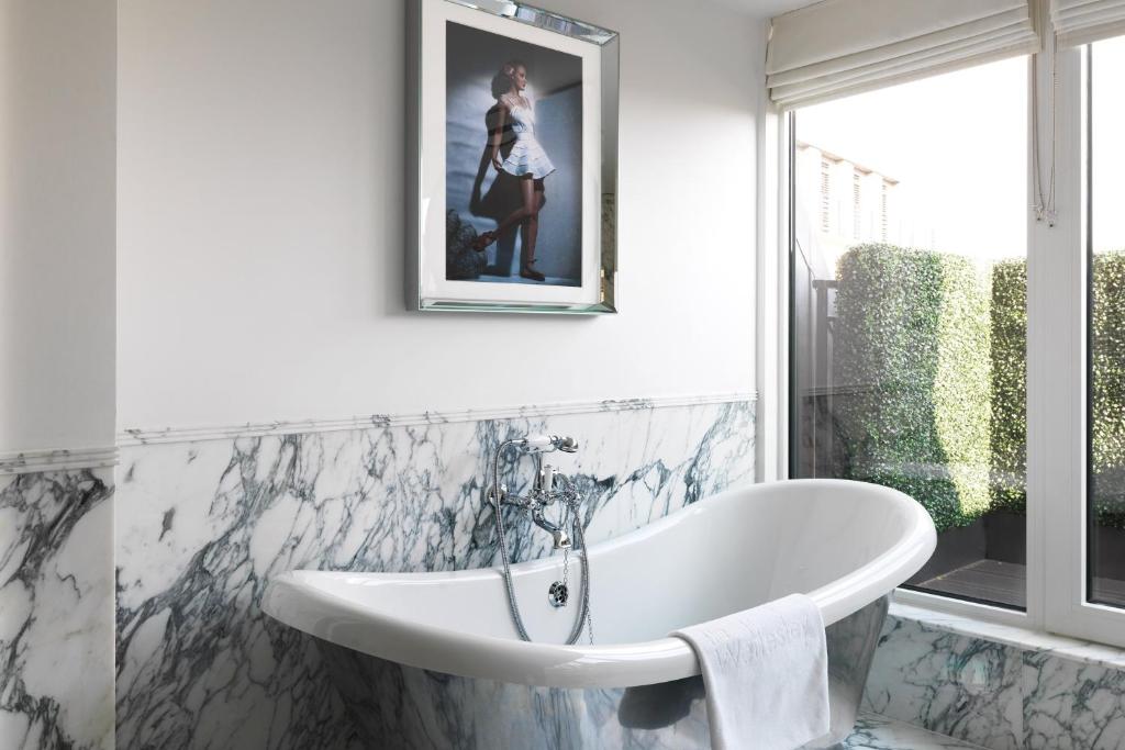 The Wellesley, a Luxury Collection Hotel, Knightsbridge, London - Executive Room, Larger Guest Room, 1 King