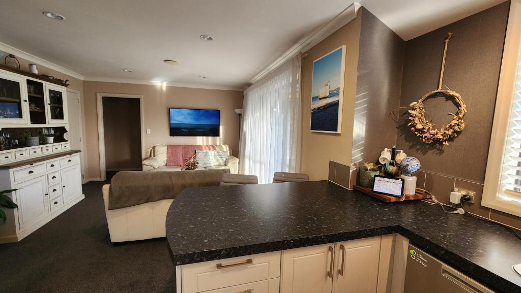 Huntington Honey - Resim 20