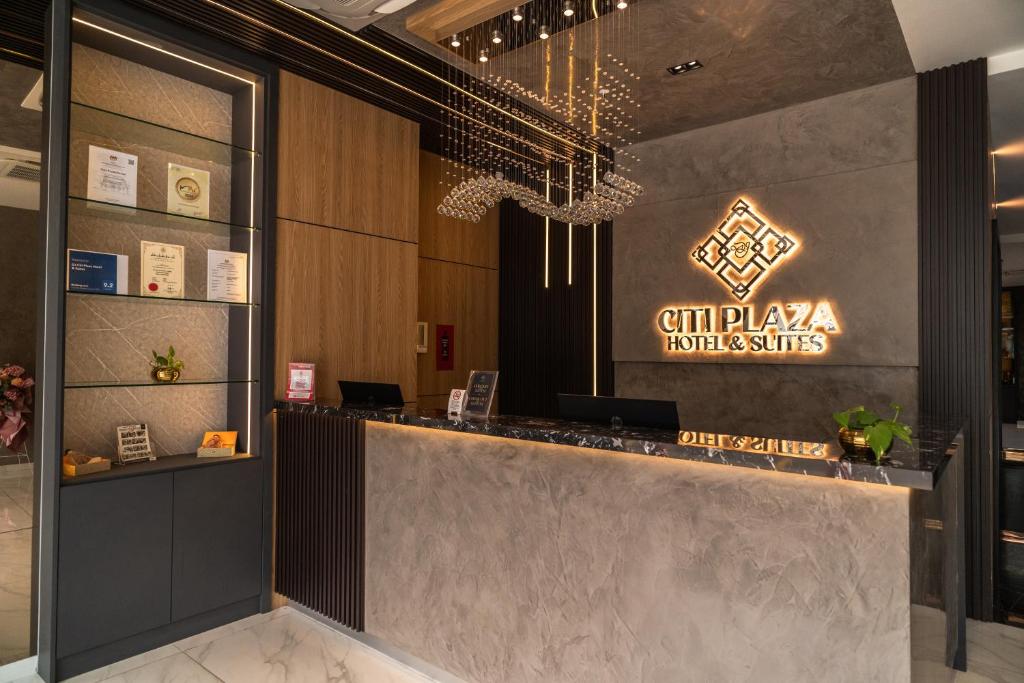 Certifikát, hodnocení, plakát nebo jiný dokument vystavený v ubytování DJ Citi Plaza Hotel & Suites