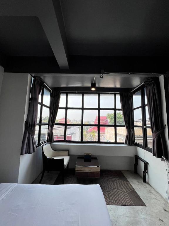 Jai Loy Cafe & Rooftop - Resim 23