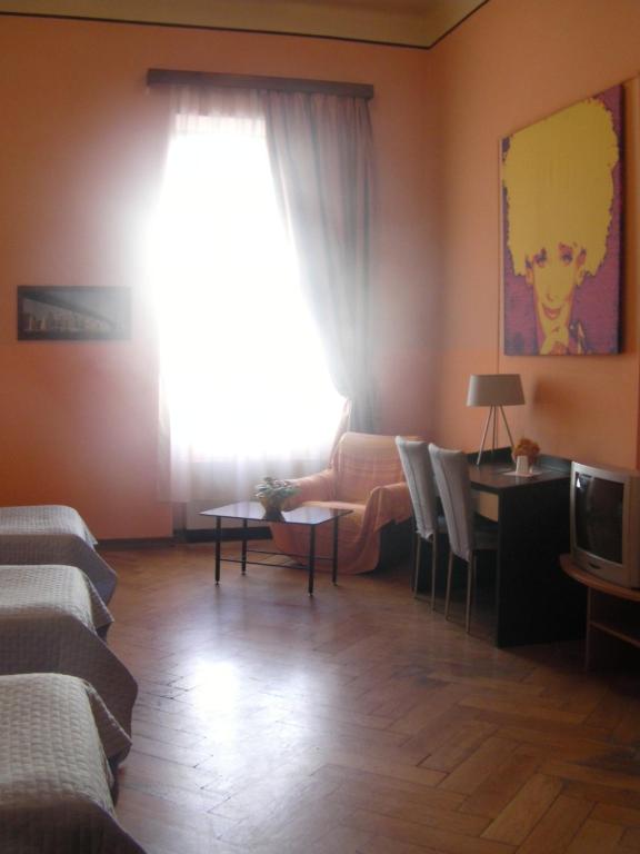 Affittacamere Alla Stazione - Triple Room With Shared Bathroom