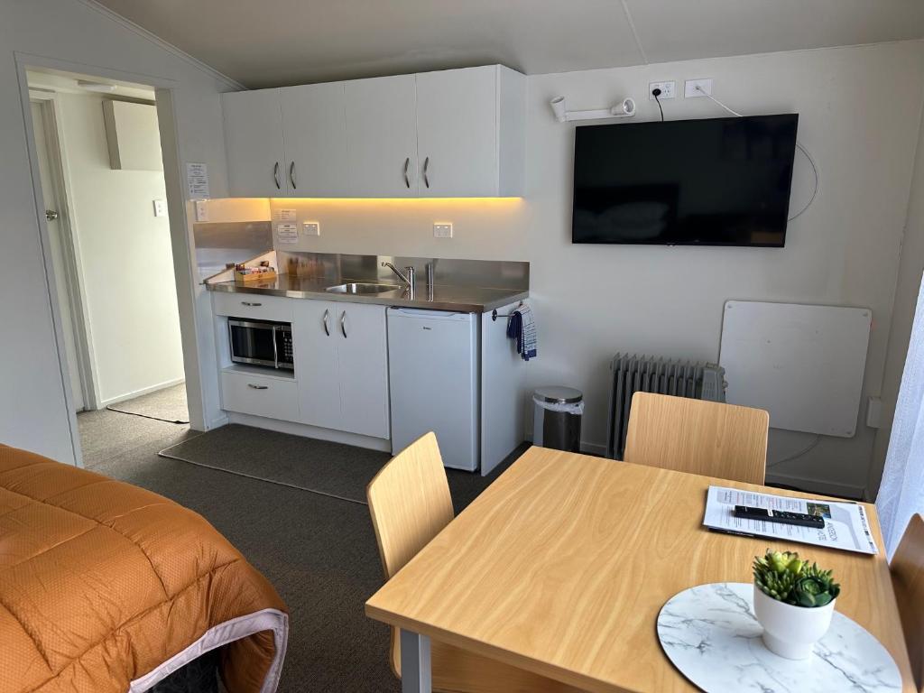 Kuchyň nebo kuchyňský kout v ubytování Anderson Park Motel