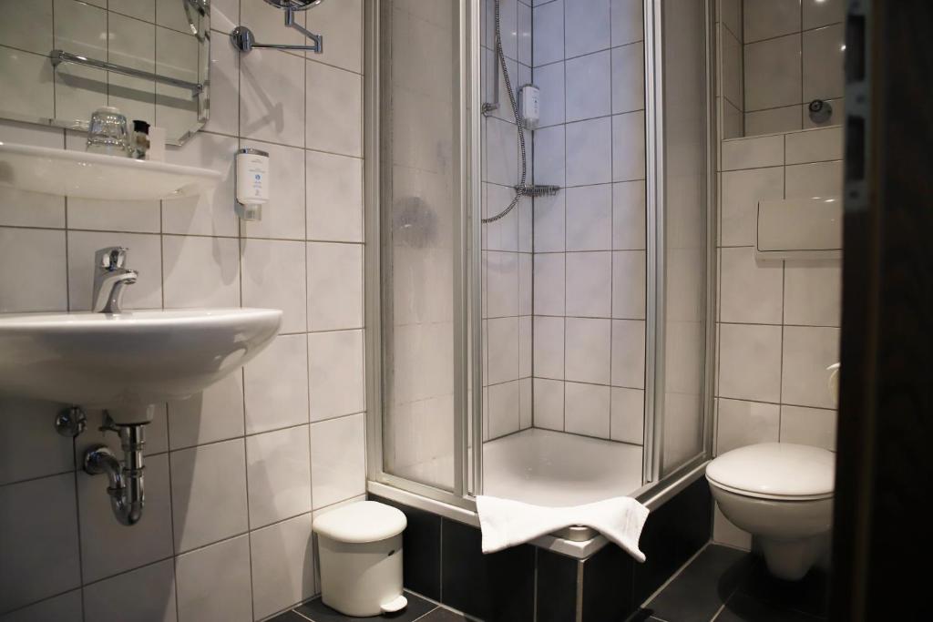 Koupelna v ubytování Hotel zur Isar