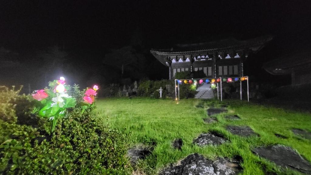 Zahrada ubytování Pet Friendly Hanok Temple Stay