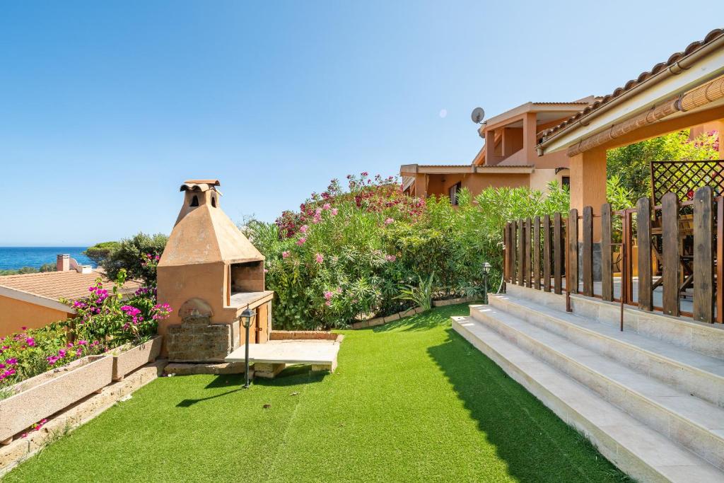 Ogród w obiekcie Villetta Residence Porto Corallo