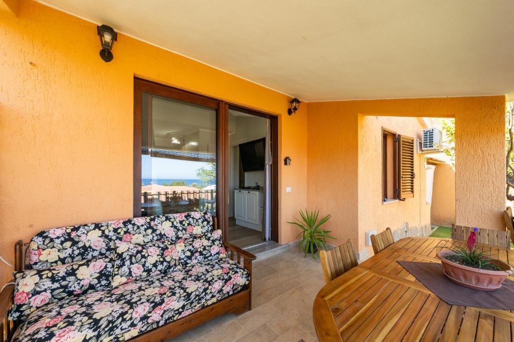 Balkon lub taras w obiekcie Villetta Residence Porto Corallo