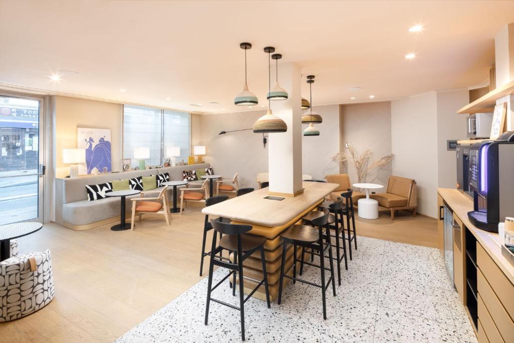 Residence Inn by Marriott Paris Didot Montparnasse - Resim 18