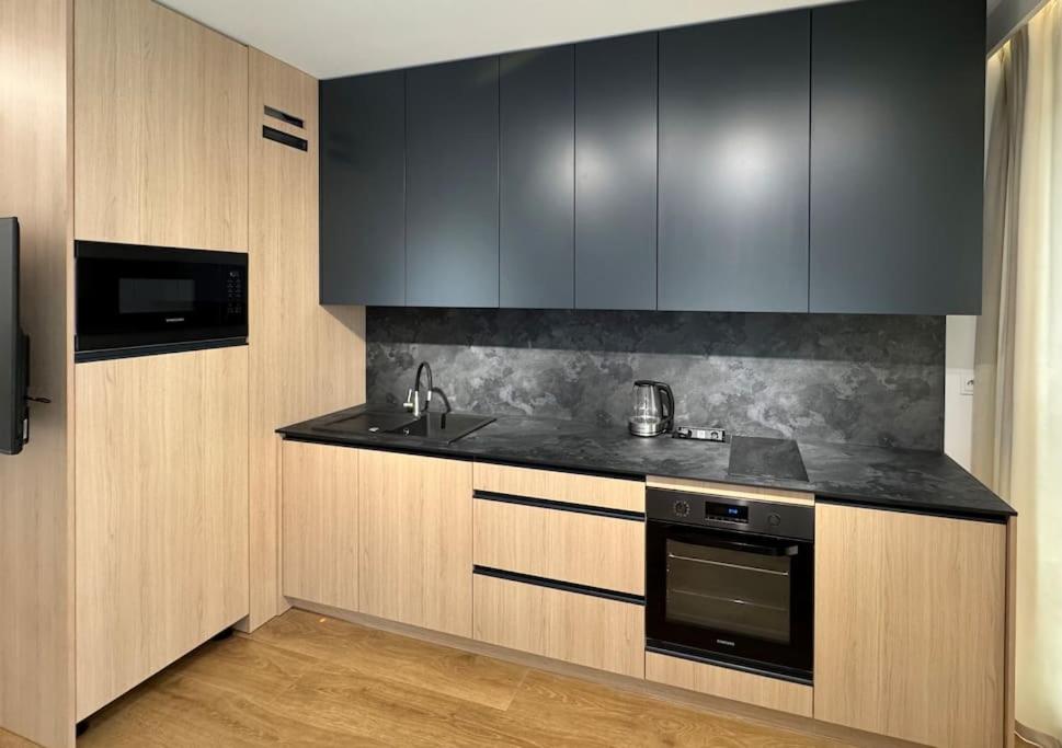 Køkken eller tekøkken på BnP Luxury Old Town 24h check-in, Business and Pleasure