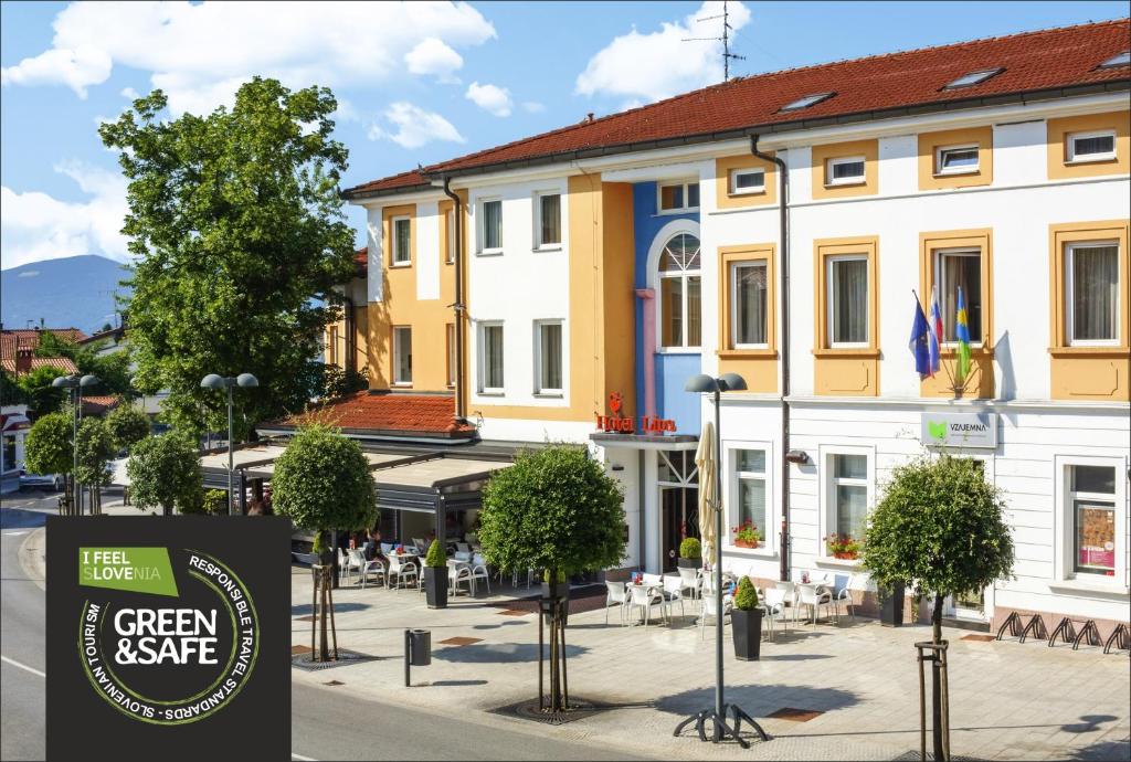 Budova, kde se hotel nachází
