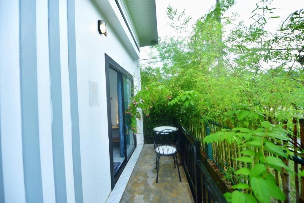 Zahrada ubytování BaansuanThanisorn&Rolf บ้านสวนธนิสร & ร๊อฟ