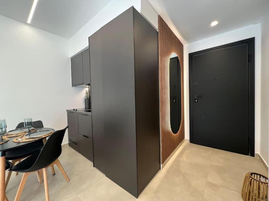 Kuchyň nebo kuchyňský kout v ubytování BlueMotion - PortSuite 5A