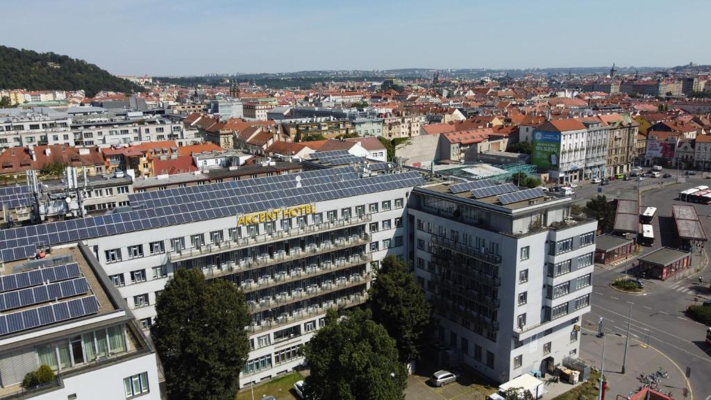 Nespecifikovaný výhled na destinaci Praha nebo výhled na město při pohledu z hotelu