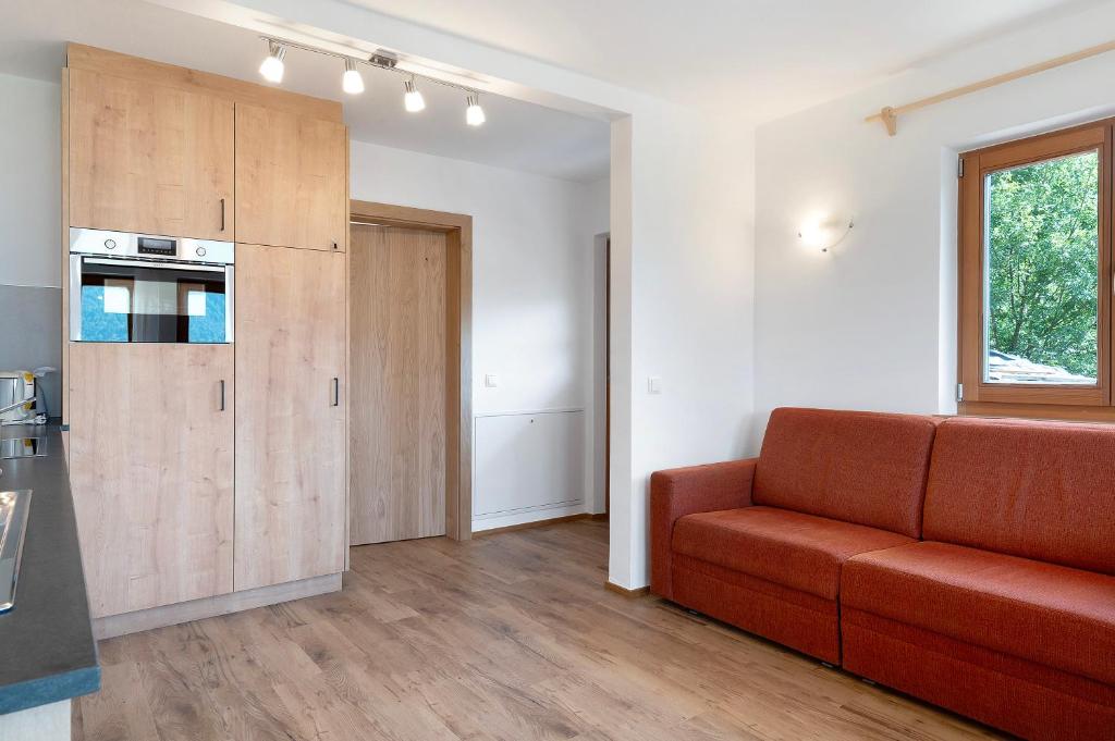 A kitchen or kitchenette at Thusnelda Apartment D