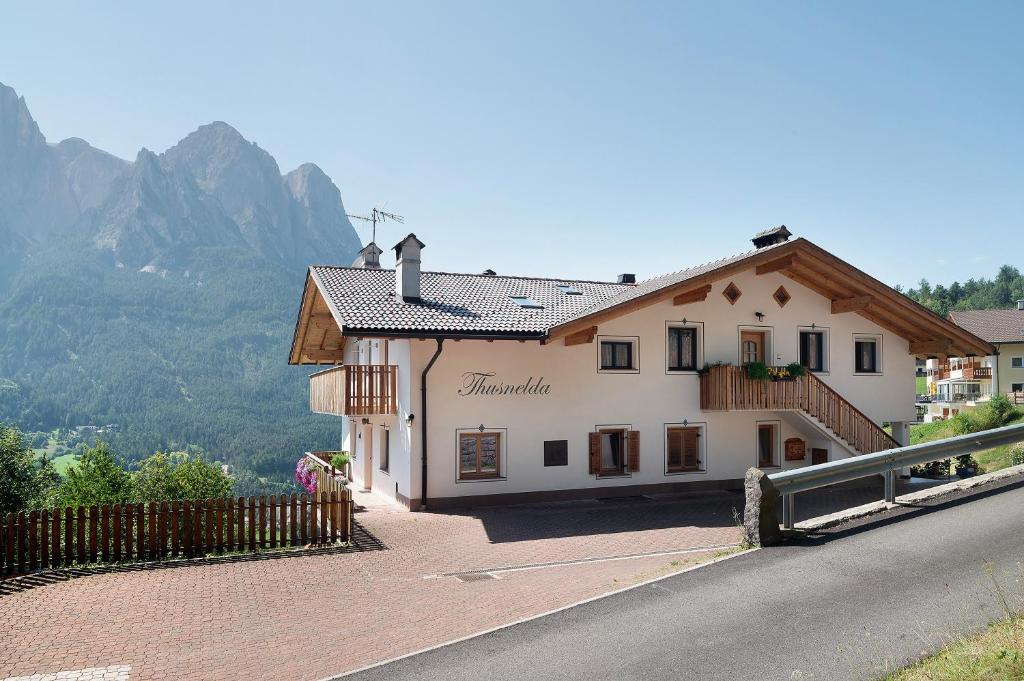 Nespecifikovaný výhled na hory nebo výhled na hory při pohledu z apartmánu
