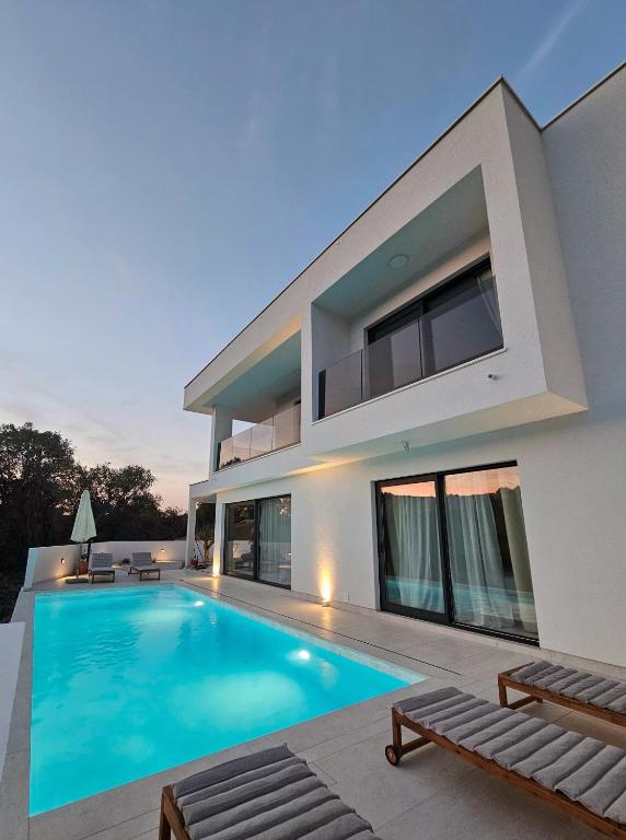 Πισίνα στο ή κοντά στο Villa Artemis II