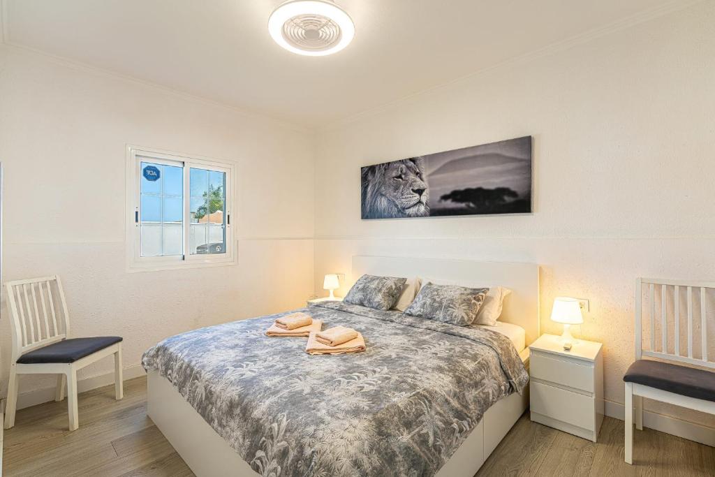 Postel nebo postele na pokoji v ubytování Villa Costa Adeje