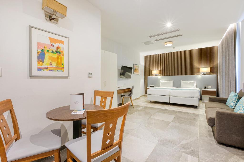 Solana Hotel & Spa - 11