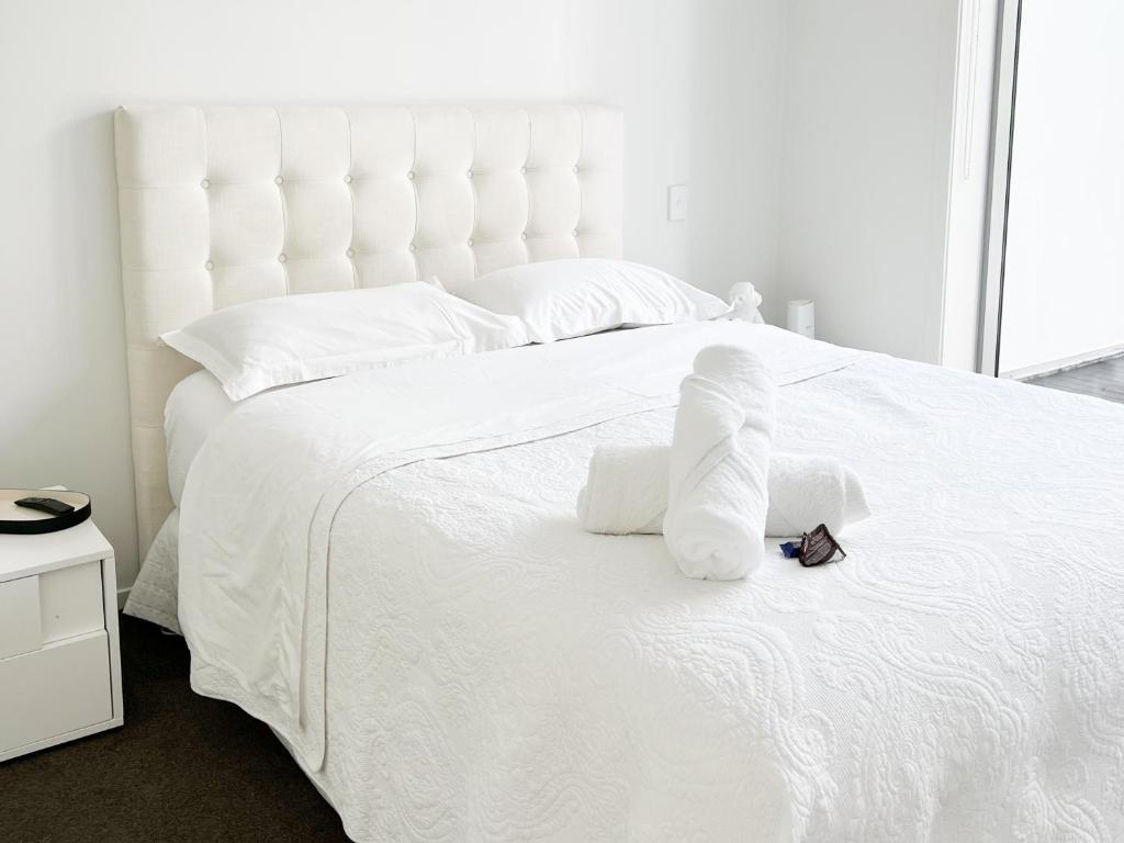 Luxury 2 Bedroom Apartment with cocktail bar and espresso machine - Resim 6