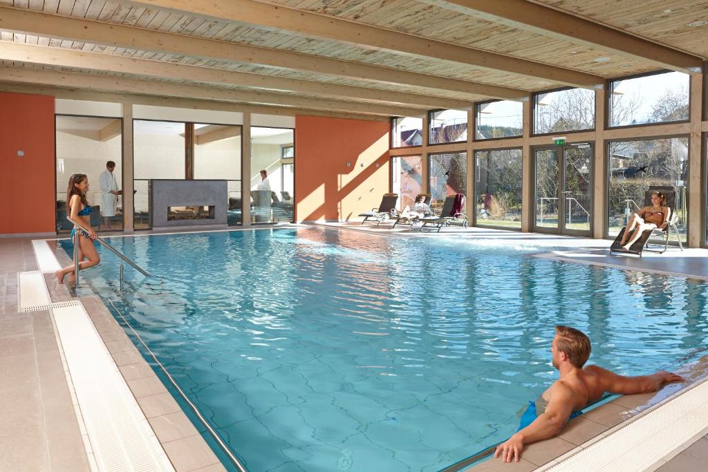 Bazén v ubytování MICHELS Wellness- & Wohlfühlhotel nebo v jeho okolí