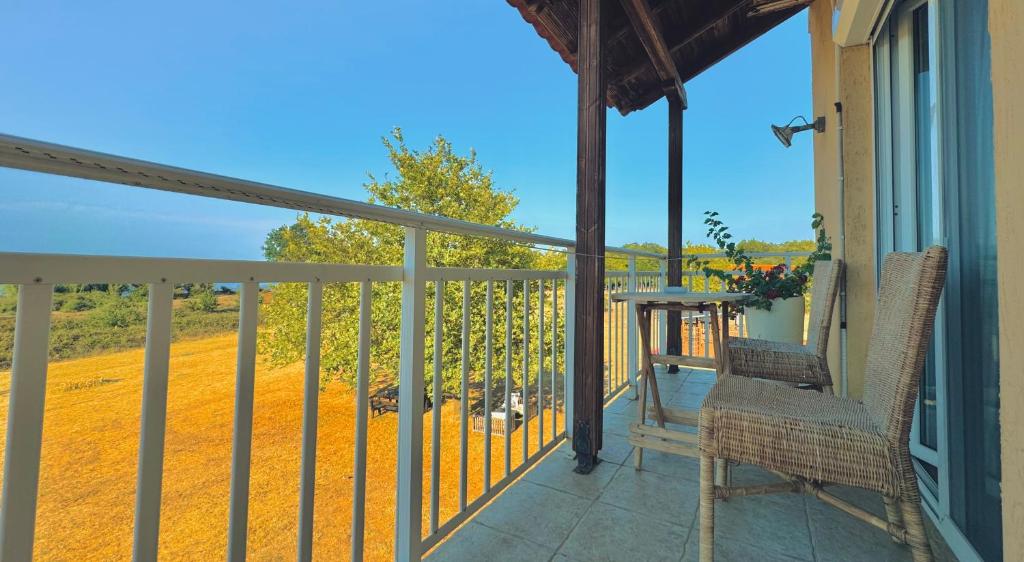 Balkón nebo terasa v ubytování Ktima Holoway Apartments