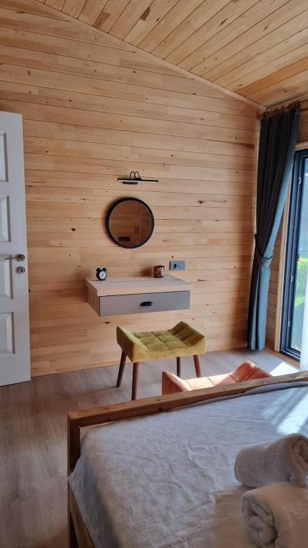 Postel nebo postele na pokoji v ubytování Cirali Simge Holiday Houses