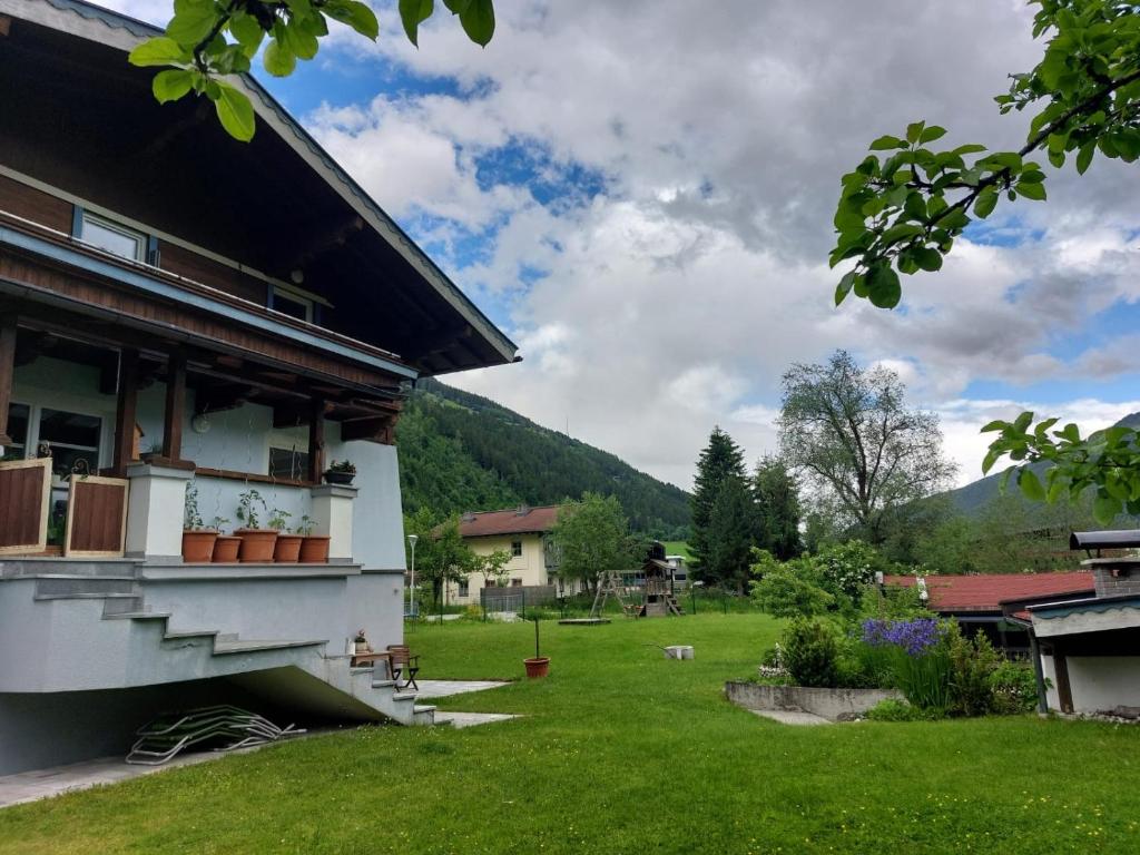 Výhľad na hory alebo výhľad na hory priamo z apartmánu