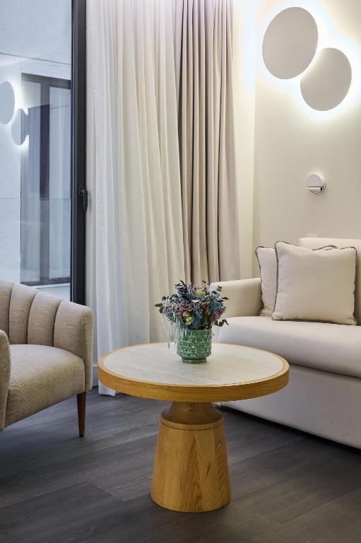 H10 Port Vell 4* Sup - 16