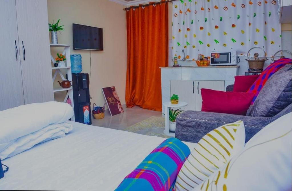 Postel nebo postele na pokoji v ubytování TRAN-quil Homes
