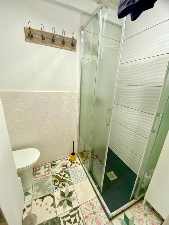 Koupelna v ubytování The Summer Treat Shared Apartment Compartido
