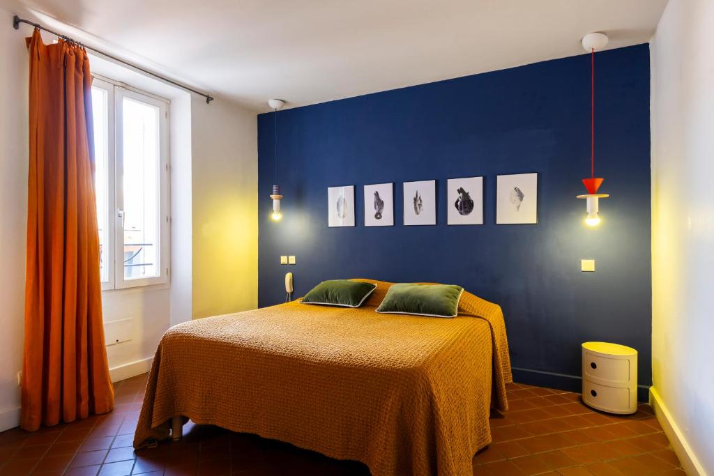 Postel nebo postele na pokoji v ubytování Hotel Burrhus