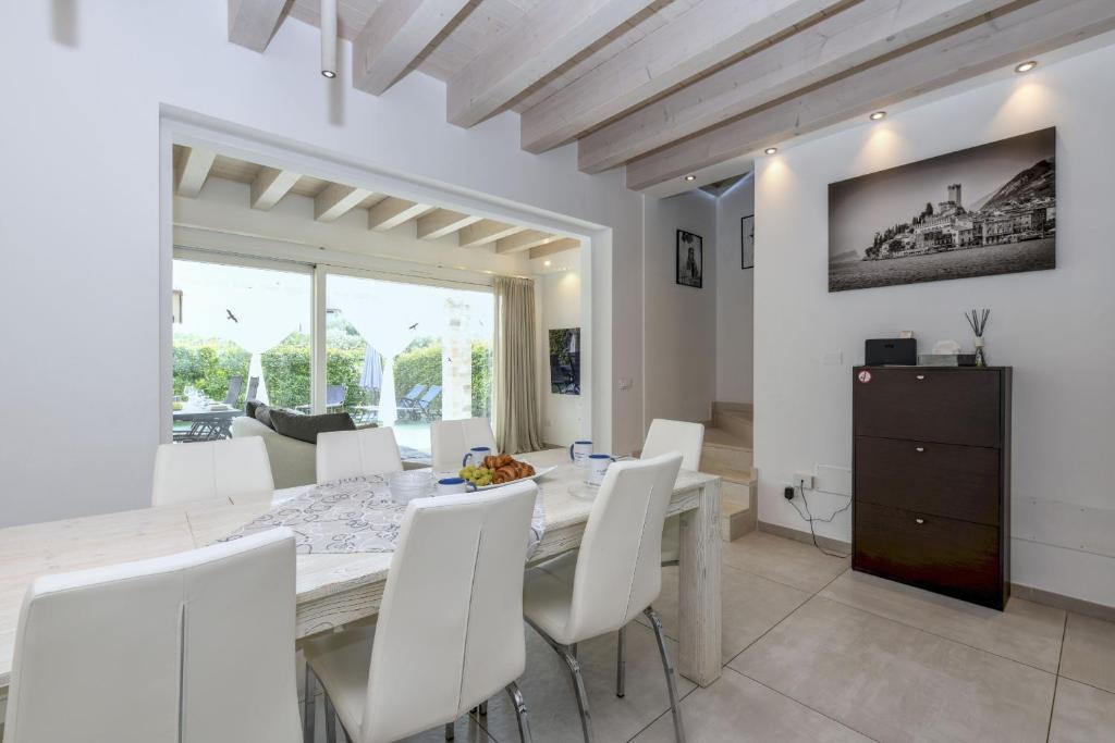 Posezení v ubytování MGH Luxury - Villa Marlene