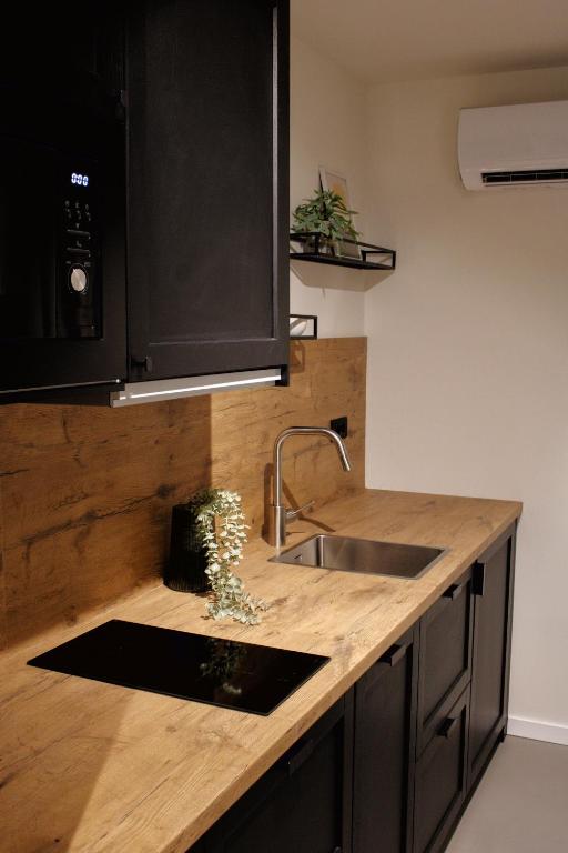 PaMar Downtown Apartments - 10