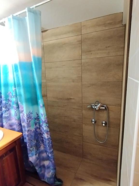 Kúpeľňa v ubytovaní Gyarmati Panzió & Étterem