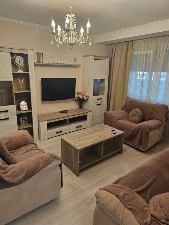 Televisyen dan/atau pusat hiburan di Dary Apartment