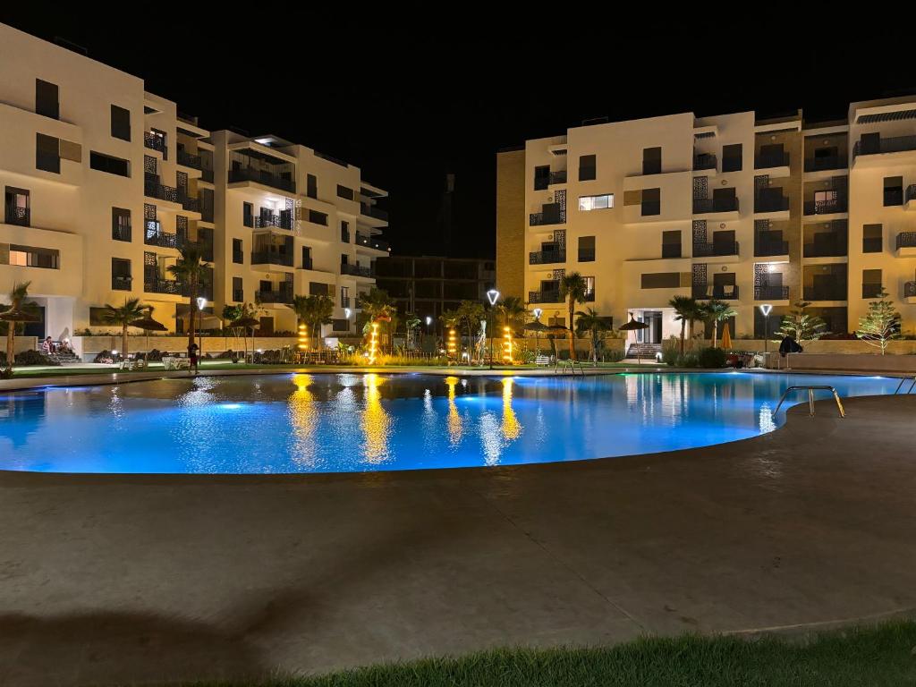 Bazén v ubytování Superbe appartement bord de mer nebo v jeho okolí