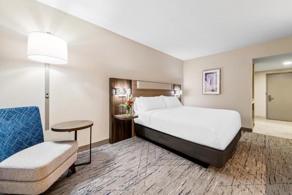 Holiday Inn Express & Suites Sylva / Dillsboro by IHG photo