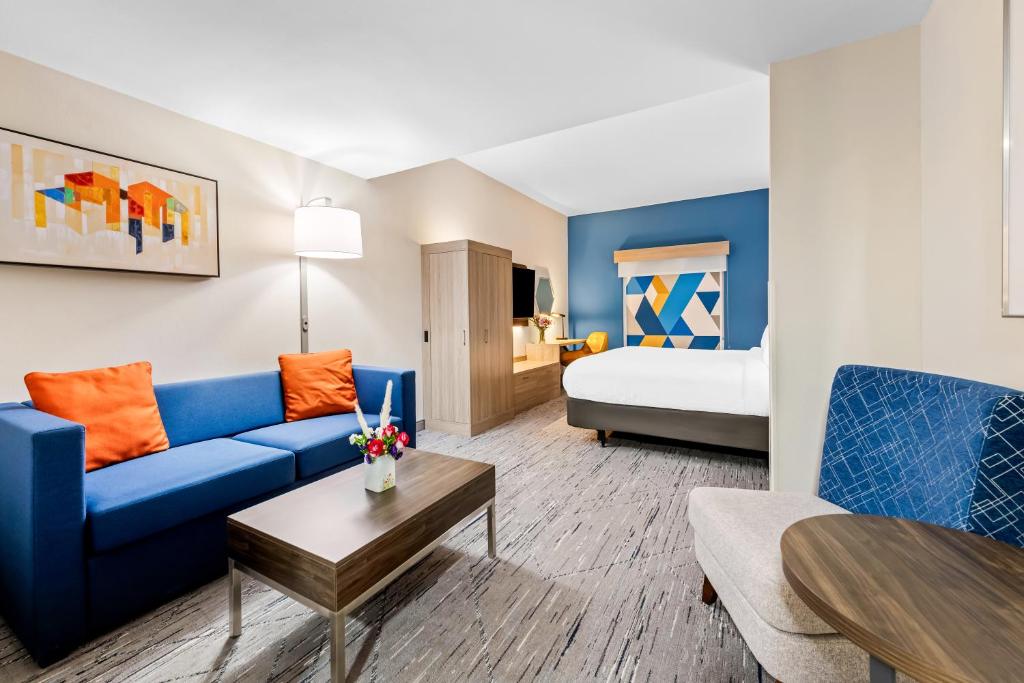 Holiday Inn Express & Suites Sylva / Dillsboro by IHG photo