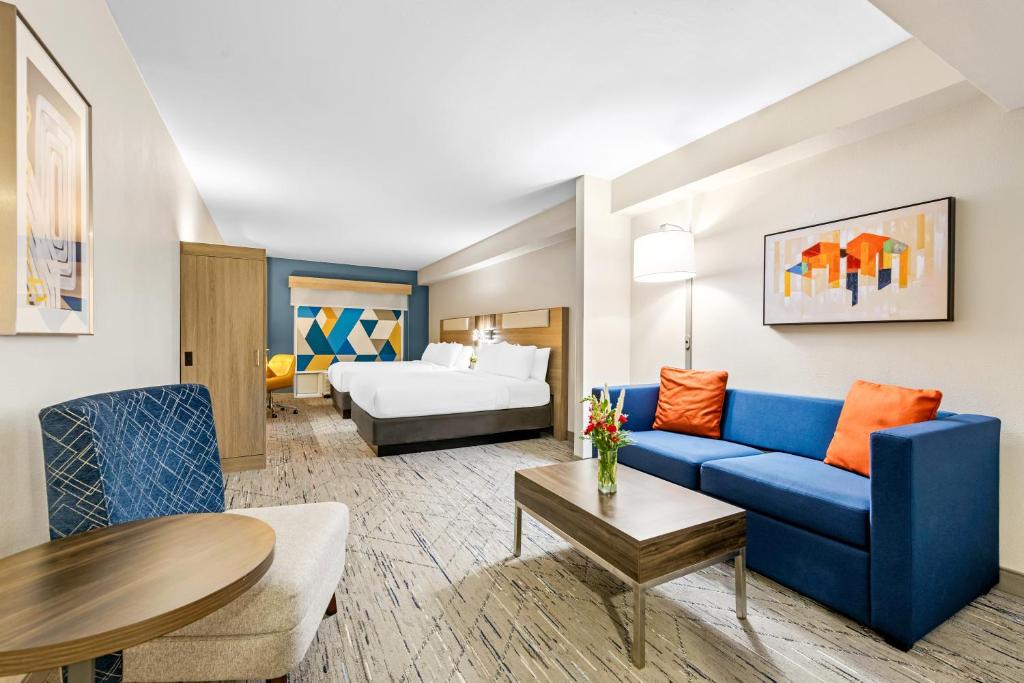 Holiday Inn Express & Suites Sylva / Dillsboro by IHG photo
