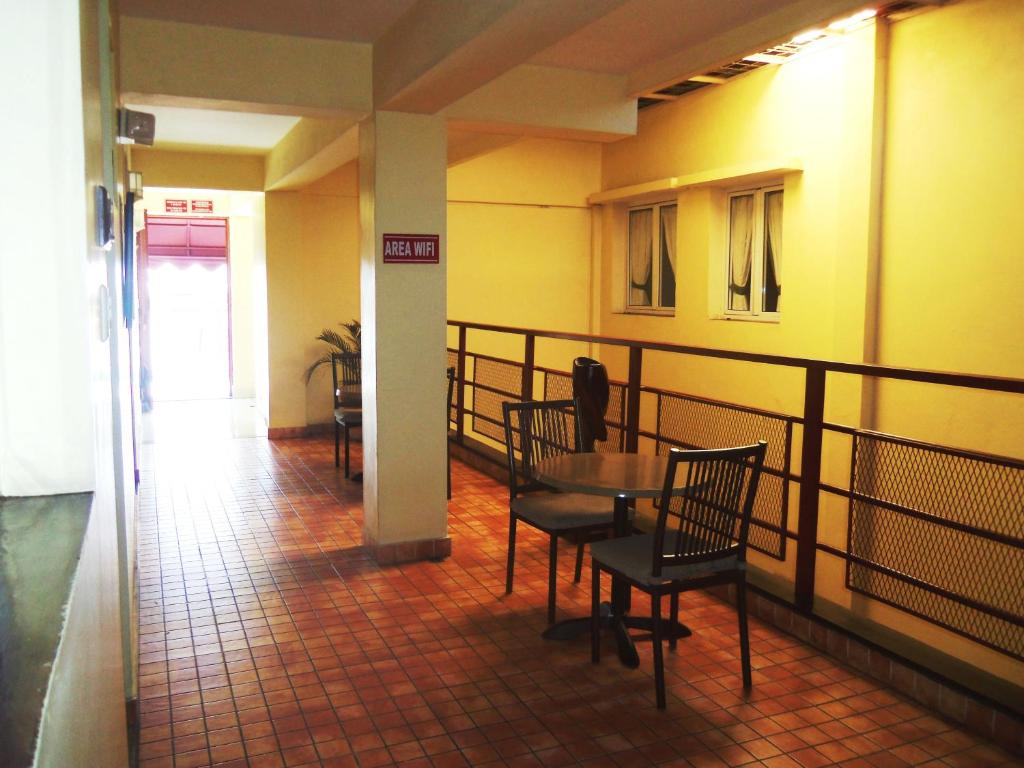 Hotel Discovery photo