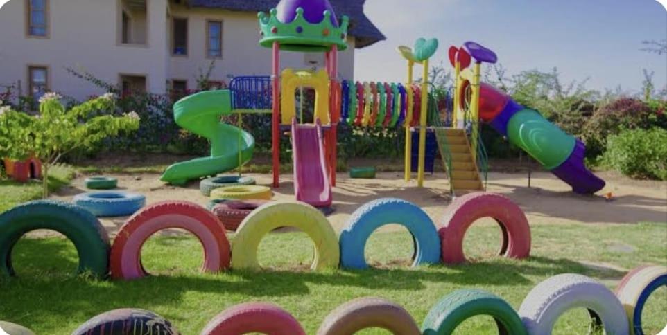 Herní místnost nebo prostor pro děti v ubytování Saruni Homes