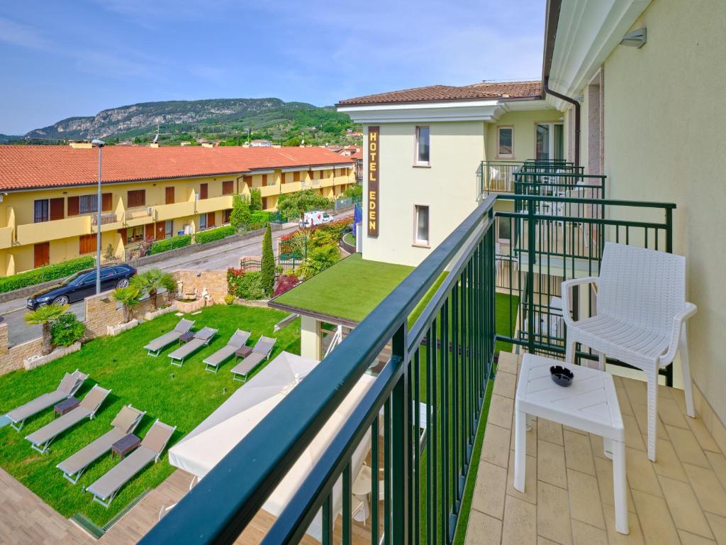 Nespecifikovaný výhled na hory nebo výhled na hory při pohledu z hotelu
