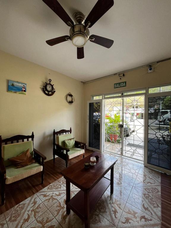 Fotografie z fotogalerie ubytování Hostal Luxuria Place v destinaci Bahía de Caráquez