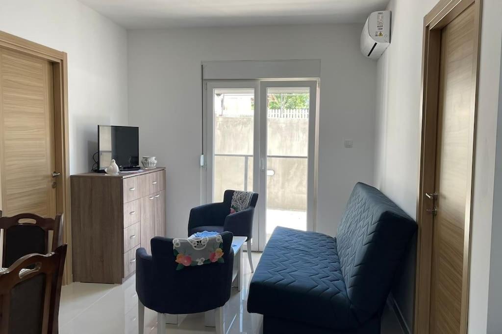 TV a/nebo společenská místnost v ubytování Silver Lake apartmant