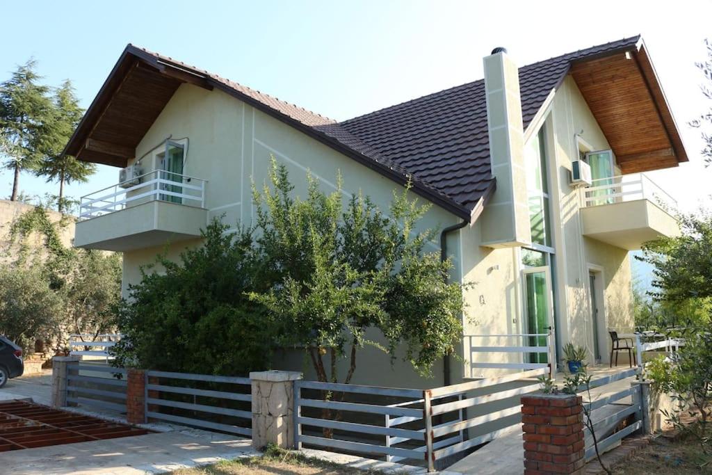Budova, kde se vila nachází