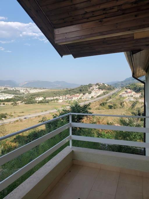 Balkón nebo terasa v ubytování Private Hillside Villa near TEG Full Privacy