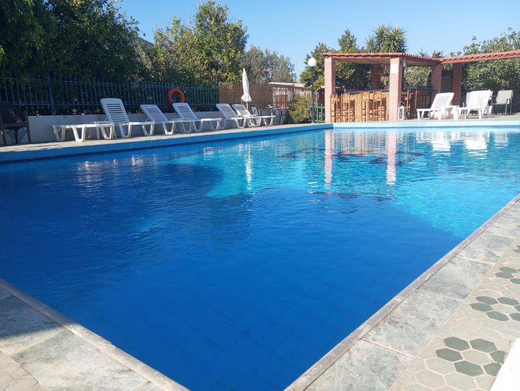 Bazén v ubytování Ero Aegina Hospitality nebo v jeho okolí